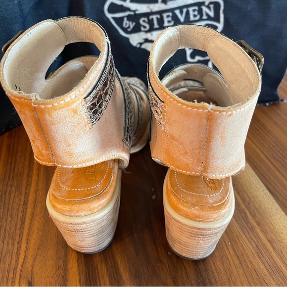 EUC Freebird Quail, Pink Snake Multi, size 8 fits 8.5/9 - Picture 4 of 8